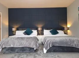 Deluxe Ensuite room in house