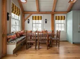 Post & Beam - Stunningly Designed Luxury Home with Pool & Hot Tub