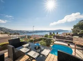 Bas de villa plus piscine Vue époustouflante