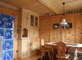 Stilvolles Engadinerhaus，位于Vna的酒店