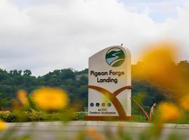 Pigeon Forge Landing RV Resort，位于鸽子谷的酒店