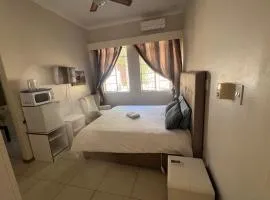 2 Oaks Guest House