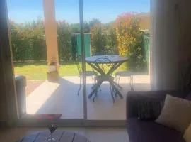 Mini-villa mitoyenne de type F2 proche Golfe de Lava