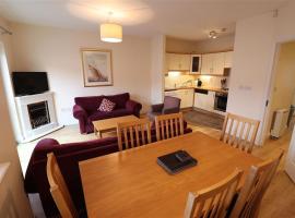 Kincora Harbour Holiday Home -Ideal for Families Contractors Cheapest Price，位于基拉卢的酒店