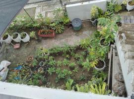 Room for rental in compostela，位于Compostela的酒店