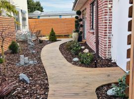 Zentrale Lage, kostenlos Parken, ideal für Pendler, Kinder und Haustiere willkommen!!，位于卡尔斯特的酒店