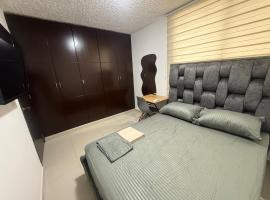Hermosa habitación a una cuadra del Ventura plaza 2，位于库库塔的酒店