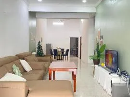 8 pax KakaHomestay Tmn Petani Jaya