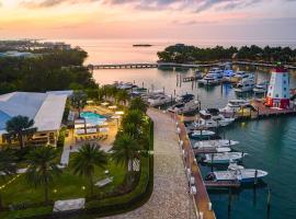 Faro Blanco Resort & Yacht Club Marathon, Curio by Hilton，位于马拉松的酒店