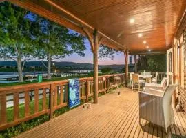 Knysna Lagoon - On the Water's Edge