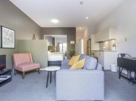 Stylish studio Apt near AIS and GIO Stadium - Hosted by Canstay，位于贝尔康嫩的酒店