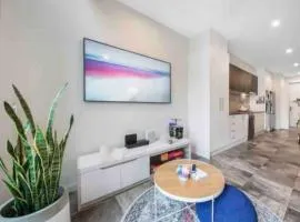 Plush Apt in Turner with Free Parking and Wifi - Hosted by Canstay