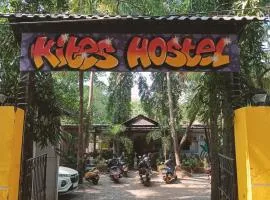Kites Hostel and Rooms Goa - Near to Vagator Beach and Hilltop - Fine Dine Restaurant