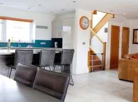 Luxury 3-Bed Cottage, West Wales