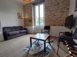 studio moderne les pieds dans l'eau，位于拉尔莫巴当的酒店