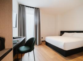 Aspio Hotel，位于奥西莫的酒店