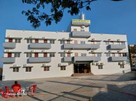 Ponnuswamy Residency，位于蒂鲁瓦纳马莱的酒店