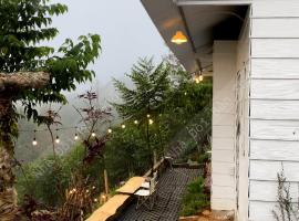 Nhà Đồi Bên Suối，位于Ðại Lào的露营地