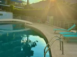 CAP MARTIN Luxury - Parking - Terrasse - Piscine - Bouteille de Prosecco