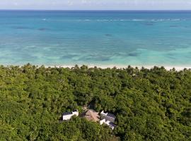 Casa Xik'Nal - Luxury Beach Front Villa，位于蓬·艾伦的酒店