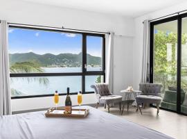 Beacon Hill Hideaway Luxury Condo in Simpson Bay，位于辛普森湾的酒店
