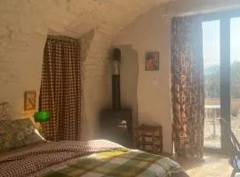 Habitación con cocina de verano jardín y entrada privada