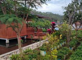 Villa Syariah Ciwidey Bandung Arreneuz View Kebun，位于Winducina的酒店