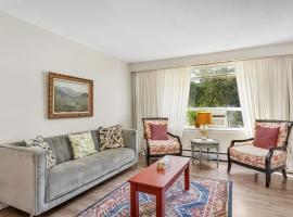 Private 2Bdrm Newly Renovated - Furnished apt - U3，位于伯灵顿的酒店