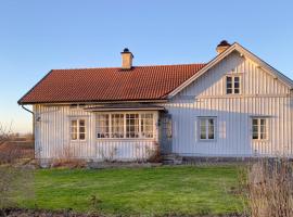3 Bedroom Nice Home In Ödeshög，位于Ödeshög的酒店