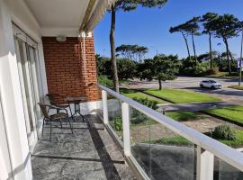 Encantador apto frente al mar，位于埃斯特角城的酒店