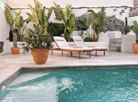 Elysium Luxury Stays，位于Melegis的酒店