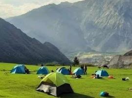 Hapakun camping site Minapin Hunza Nagar，位于Minapin的酒店
