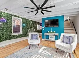 GATHERING HOUSE IN HISTORIC OAKWOOD