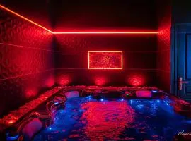 Loveroom Ô Diable Des Plaisirs avec jacuzzi