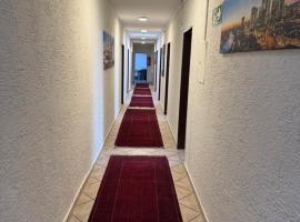 Hotel Main Taunus，位于美因河畔霍海姆的酒店