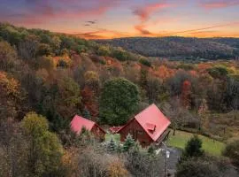 Beautiful Log Cabin! Hot-Tub, Bonfire & Private Yet 4 Mins to Downtown!