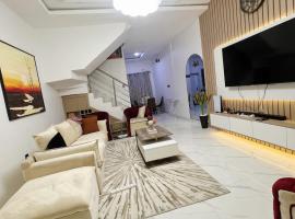 2 Bed Luxury Apartment in Lekki-Ikota Lagos，位于莱基的酒店