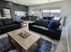Elegant Family 3 BR Townhouse