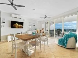 Harbour Haven Penthouse with Marina view, Balcony and BBQ