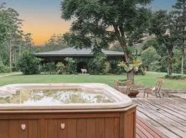 The Riverside Homestead - 8 guests