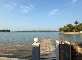 The Glasswater by The Backwater Homestay，位于乌杜皮的酒店