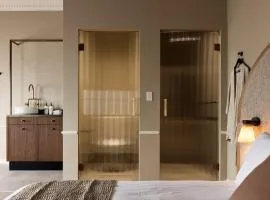 Empire Hotel