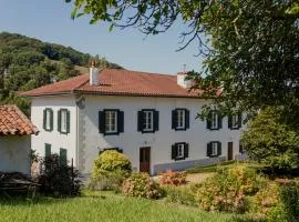 Maison Gamboia, chambres d'hôtes au calme avec jardin