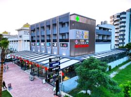 Alice Hotel Antalya，位于拉瑞的酒店