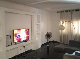 Diamond well apartment