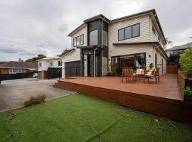 5 BRM Luxurious Bungalow - Epsom，位于奥克兰的酒店