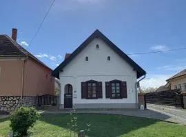 图里帕诺斯温德加兹公寓