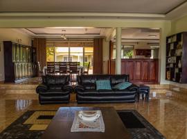 Close to Ziwa Rhino Sanctuary- Butiti Ranch B&B Stay，位于Nalakonge的酒店