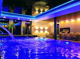 DELF INN Adults Only，位于斯维诺乌伊希切的酒店