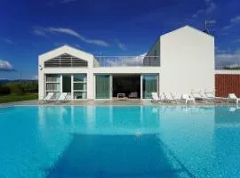 Villa Micol 5' from the sea!